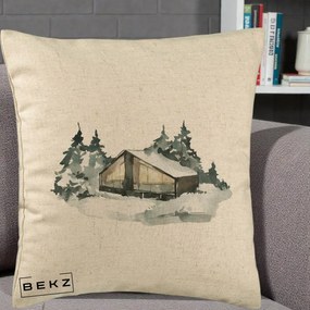 Perna Decorativa Cabana de Iarna in Padure, 40x40 cm, Bej, Husa Detasabila, Perna Inclusa, BEKZ®