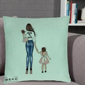 Cadou pentru Mama - Perna Personalizata Mom of Girls Mama cu Fetele, 40x40 cm, Verde Menta, Husa Detasabila, Perna Inclusa, BEKZ®