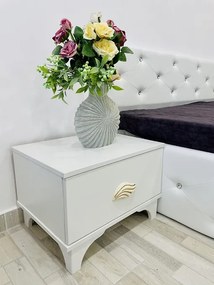 Dormitor Erika / Madrid, culoare alb, cu pat tapiterie alba 140 x 200, dulap 150 cm, comoda si 2 noptiere