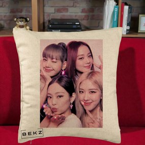 Perna Personalizata K-pop BLACKPINK Foto Grup Selfie Roz cu Glitter, 40x40 cm, Bej, Husa Detasabila, Perna Inclusa, BEKZ®