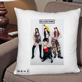 Perna Personalizata K-pop BLACKPINK Fotografie Grup Tinute Edgy, 40x40 cm, Alb Pufos, Husa Detasabila, Perna Inclusa, BEKZ®