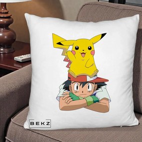 Perna Personalizata Ash si Pikachu, 40x40 cm, Alb Pufos, Husa Detasabila, Perna Inclusa, BEKZ®