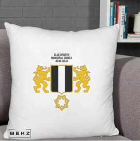 Perna Personalizata CSM Unirea Alba Iulia Fotbal, 40x40 cm, Alb Pufos, Husa Detasabila, Perna Inclusa, BEKZ®