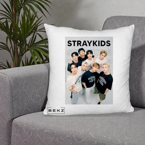 Perna Personalizata K-pop Stray Kids STRAYKIDS Alb-Negru cu Foto Grup, 40x40 cm, Alb Pufos, Husa Detasabila, Perna Inclusa, BEKZ®