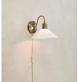 Lampă de perete Markslöjd 108865 VELA 1xE27/40W/230V alamă/alb