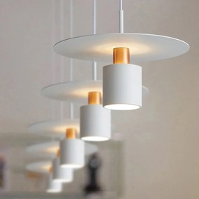 Lampă elegantă cu design modern Negru