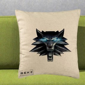 Perna Decorativa The Witcher Wolf Head, 40x40 cm, Bej, Husa Detasabila, Perna Inclusa, BEKZ®