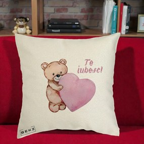 Cadou Romantic - Perna Personalizata Te Iubesc Ursulet cu Inima Roz Acuarela, 40x40 cm, Ecru, Husa Detasabila, Perna Inclusa, BEKZ®