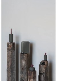 Perie de WC verde-închis din ceramică Lotus Play – Mette Ditmer Denmark