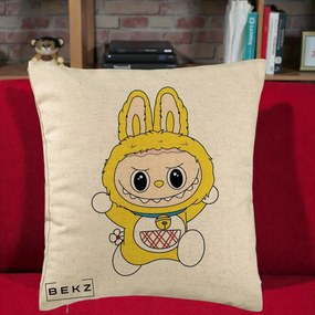 Perna Personalizata Labubu Galben Doraemon, 40x40 cm, Bej, Husa Detasabila, Perna Inclusa, BEKZ®