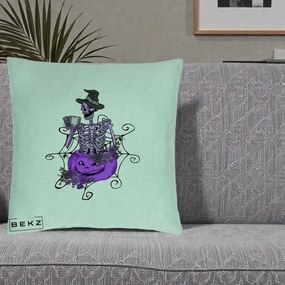 Perna Decorativa Schelet Vrajitor cu Dovleac Violet Halloween, 40x40 cm, Verde Menta, Husa Detasabila, Perna Inclusa, BEKZ®