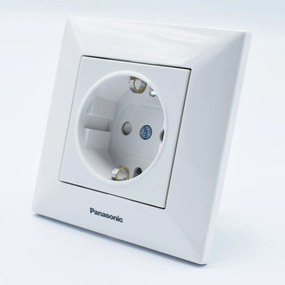 Priza simpla cu impamantare si protectie copil Arkedia Pansonic, ST, alba