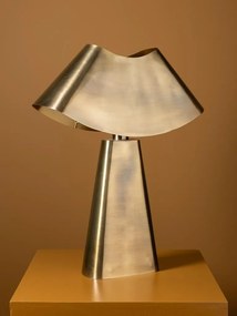 Lampă de masă din alamă antichizată, abajur în formă de evantai, finisaj vintage, 63×50×20 cm, „Hilaror"