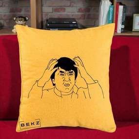 Perna Decorativa Jackie Chan WTF, 40x40 cm, Galben, Husa Detasabila, Perna Inclusa, BEKZ®