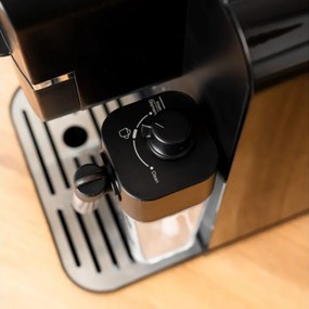 La mâna a doua: Espressor capsule si cafea macinata 8in1 Oliver Voltz OV51171I5, 1350W, 20 bar, Spumare lapte, Negru