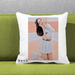 Perna Personalizata K-pop BLACKPINK Nayeon/Jisoo Tenis Alb, 40x40 cm, Alba Mata, Husa Detasabila, Perna Inclusa, BEKZ®