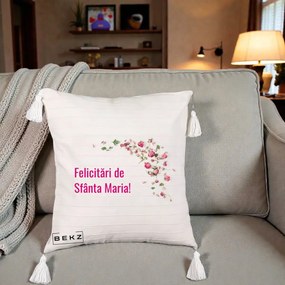 Cadou de Onomastica - Perna Personalizata Felicitari de Sfanta Maria, 40x40 cm, Bej cu Franjuri, Husa Detasabila, Perna Inclusa, BEKZ®