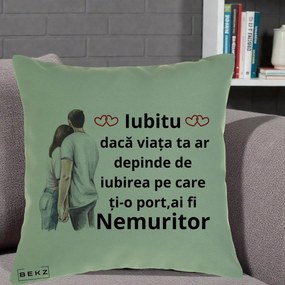 Cadou pentru Iubita - Perna Personalizata Iubitu Nemuritor cu Cuplu Acuarela si Inimi Rosii, 40x40 cm, Verde, Husa Detasabila, Perna Inclusa, BEKZ®