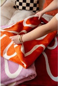 Pătură portocalie 150x200 cm Swirl – noo.ma
