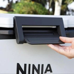 Lada frigorifica Ninja FrostVault FB131EUWH, 28 l, Pasiva, 48 doze, Pastreaza gheata pana la 5 zile, Compartiment uscat, Alb