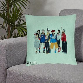 Perna Personalizata Grup K-pop Fete in Picioare Foto, 40x40 cm, Verde Menta, Husa Detasabila, Perna Inclusa, BEKZ®