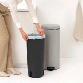 Cos de gunoi cu pedala Brabantia NewIcon 1010442, 30 l, Inchidere lenta, Baza antiderapanta, Gri deschis