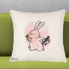 Perna Decorativa Iepuras Kawaii cu Cosulet Floral, 40x40 cm, Crem Reliefat, Husa Detasabila, Perna Inclusa, BEKZ®