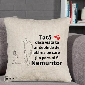 Cadou pentru Tata - Perna Personalizata Tata Nemuritor Joaca cu Mingea, 40x40 cm, Bej Canapea, Husa Detasabila, Perna Inclusa, BEKZ®