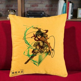 Perna Personalizata Attack on Titan Mikasa Ackerman Lupta, 40x40 cm, Galben, Husa Detasabila, Perna Inclusa, BEKZ®