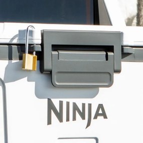Lada frigorifica Ninja FrostVault FB131EUWH, 28 l, Pasiva, 48 doze, Pastreaza gheata pana la 5 zile, Compartiment uscat, Alb