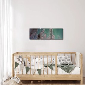 Tablou cu aurora borealis deasupra pomilor înghețați (cu ceas) (90x30 cm)