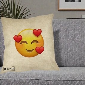 Perna Decorativa Emoji cu 3 Inimi, 40x40 cm, Crem, Husa Detasabila, Perna Inclusa, BEKZ®