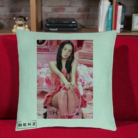 Perna Personalizata K-pop BLACKPINK Jisoo Pink Room, 40x40 cm, Verde Menta, Husa Detasabila, Perna Inclusa, BEKZ®