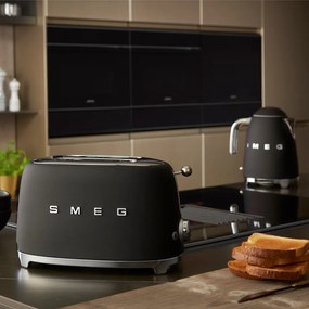 Prăjitor de pâine negru/negru mat Retro Style – SMEG