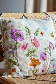 Pernă decorativa din bumbac cu broderie cu motive florale si franjuri, "Pogni"