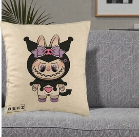 Perna Personalizata Labubu x Kuromi, 40x40 cm, Bej, Husa Detasabila, Perna Inclusa, BEKZ®