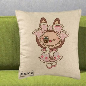 Perna Personalizata Labubu Lolita Roz cu Dantela, 40x40 cm, Bej, Husa Detasabila, Perna Inclusa, BEKZ®