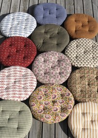 Pernă rotundă pentru scaun din bumbac imprimat cu pești, D45 cm, „Fish Chair Pad"