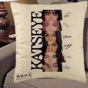 Perna Personalizata K-pop KATSEYE Semnaturi Membre Foto, 40x40 cm, Bej, Husa Detasabila, Perna Inclusa, BEKZ®