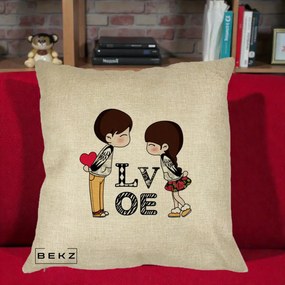 Cadou Romantic - Perna Personalizata Cuplu Kawaii LOVE, 40x40 cm, Crem, Husa Detasabila, Perna Inclusa, BEKZ®