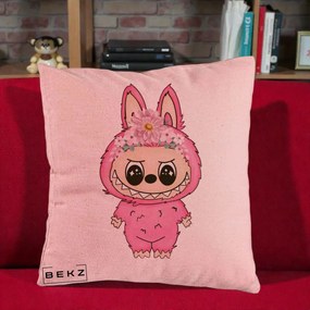 Perna Personalizata Labubu Roz cu Coroana Florala, 40x40 cm, Roz, Husa Detasabila, Perna Inclusa, BEKZ®