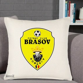 Perna Personalizata FC Brasov Fotbal Romania, 40x40 cm, Crem Reliefat, Husa Detasabila, Perna Inclusa, BEKZ®