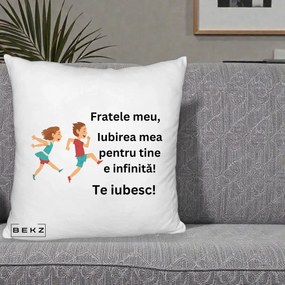 Cadou pentru Frate - Perna Personalizata Fratele Meu Te Iubesc Copii Alergand Colorat, 40x40 cm, Alb Pufos, Husa Detasabila, Perna Inclusa, BEKZ®