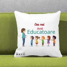 Cadou pentru Educatoare - Perna Personalizata Cea mai Buna Educatoare cu Ilustratie Copii si Educatoare, 40x40 cm, Alba Mata, Husa Detasabila, Perna Inclusa, BEKZ®