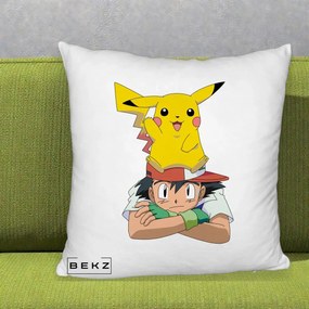 Perna Personalizata Ash si Pikachu, 40x40 cm, Alb Pufos, Husa Detasabila, Perna Inclusa, BEKZ®