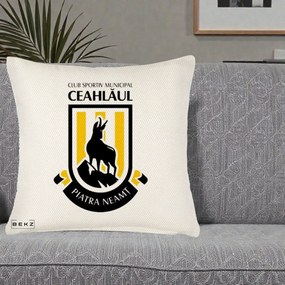 Perna Personalizata CSM Ceahlaul Piatra Neamt Fotbal, 40x40 cm, Crem Reliefat, Husa Detasabila, Perna Inclusa, BEKZ®