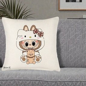 Perna Personalizata Labubu x Hello Kitty Maro-Vintage, 40x40 cm, Crem Reliefat, Husa Detasabila, Perna Inclusa, BEKZ®
