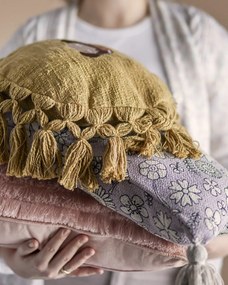 Pernă rotundă din bumbac galben muștar cu fetiță brodată și ciucuri, 35 cm, „Elinna"