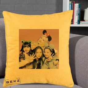 Perna Personalizata K-pop BLACKPINK Accesorii Haioase, 40x40 cm, Galben, Husa Detasabila, Perna Inclusa, BEKZ®