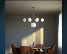 Candelabru din alama cu sfere albe din sticla Musa